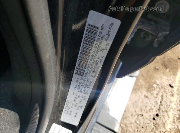 1C6RRFFG8KN709549 2019 RAM 1500 Black Engine compartment view