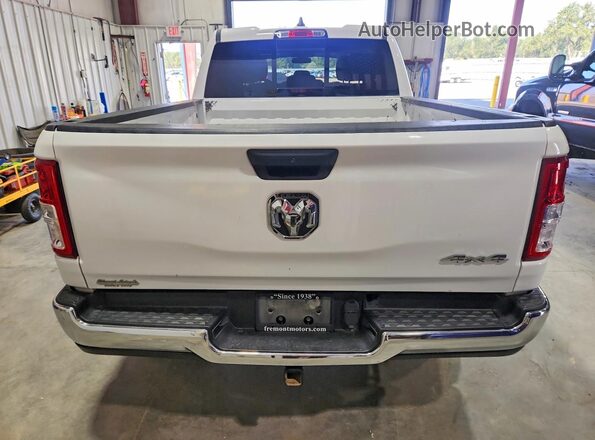 1C6SRFCT1NN438728 2022 RAM 1500 White Rear view