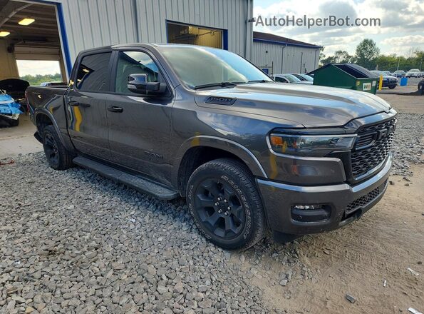 1C6SRFFP7TN168495 2026 RAM 1500 Gray Front right