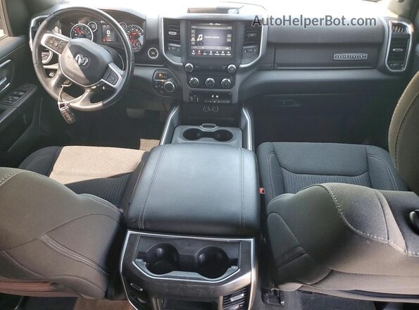 1C6SRFFT2LN402734 2020 RAM 1500 Синий Вид панели приборов