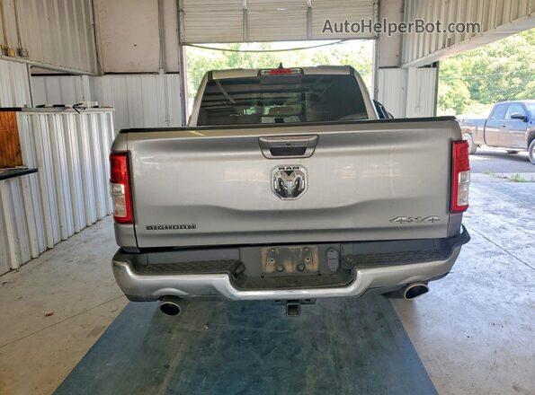 1C6SRFFT3NN427824 2022 RAM 1500 Silver Rear view