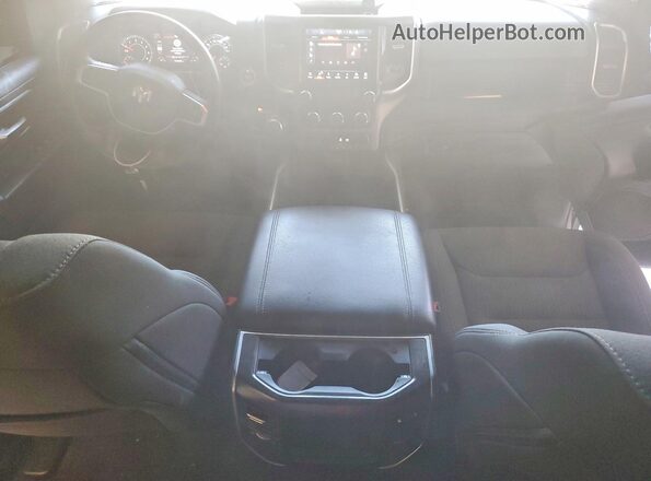 1C6SRFFT3NN427824 2022 RAM 1500 Silver Dashboard view