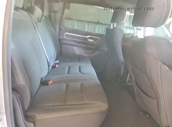 1C6SRFFT3NN427824 2022 RAM 1500 Silver Rear seats view
