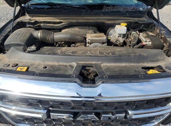 1C6SRFFT5PN678413 2023 RAM 1500 Черный Вид задней части салона