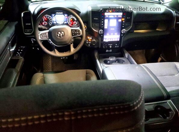 1C6SRFFT8TN280249 2026 RAM 1500 Black Widok deski rozdzielczej