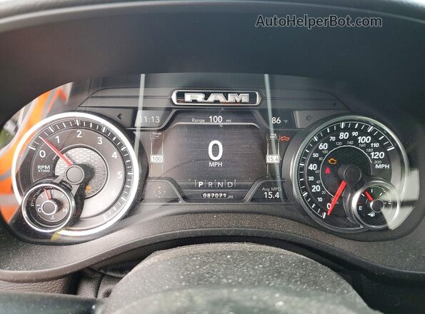 1C6SRFFTXLN304079 2020 RAM 1500 White Vista del cuadro de instrumentos