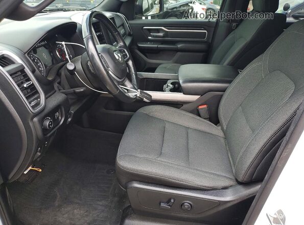 1C6SRFFTXLN304079 2020 RAM 1500 White Vista interior delantera