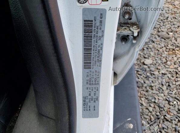 1C6SRFJM6LN250649 2020 RAM 1500 Белый Вид подкапотного пространства