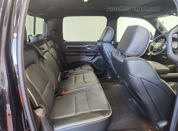 1C6SRFJPXTN309860 2026 RAM 1500 Черный Вид задних сидений