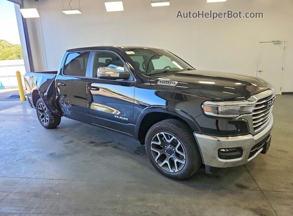1C6SRFJPXTN309860 2026 RAM 1500 Черный Передняя правая четверть