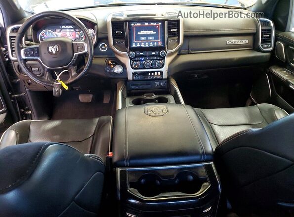 1C6SRFJT3KN807779 2019 RAM 1500 Charcoal Vista del salpicadero
