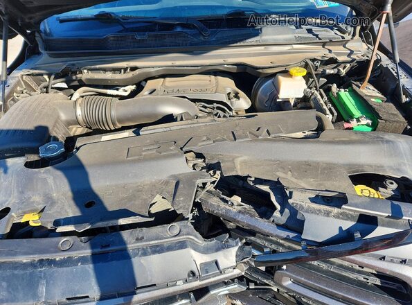 1C6SRFJT5MN514887 2021 RAM 1500 Charcoal Widok wnętrza z tyłu