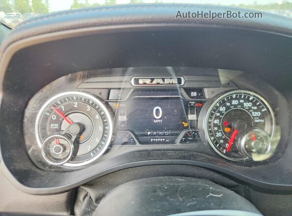 1C6SRFJT5MN591825 2021 RAM 1500 Угольный Вид щитка приборов