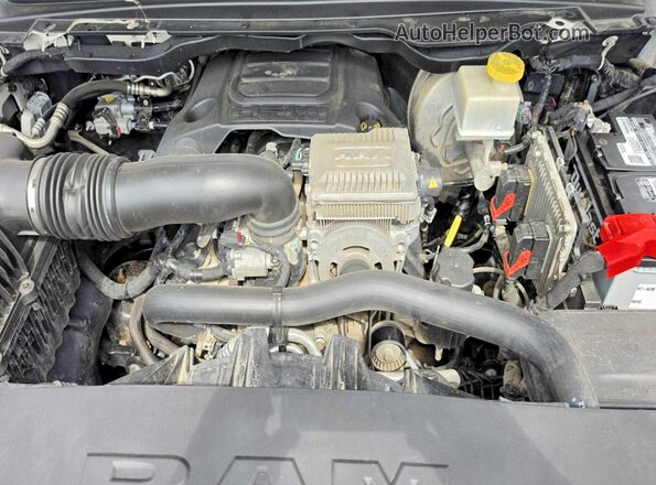 1C6SRFJTXLN176160 2020 RAM 1500 Белый Вид салона спереди