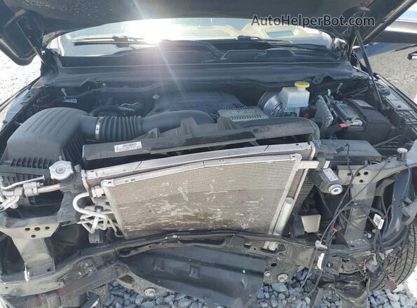 1C6SRFKT2MN725351 2021 RAM 1500 Black Widok wnętrza z tyłu