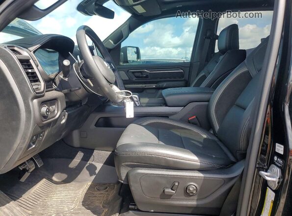 1C6SRFLP7TN265815 2026 RAM 1500 Черный Вид салона спереди
