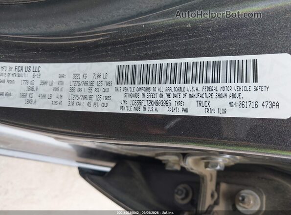 1C6SRFLT2KN903965 2019 RAM 1500 Gray Vista del compartimento del motor