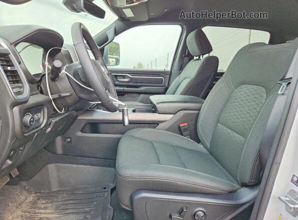 1C6SRFMP7SN563262 2025 RAM 1500 White Front interior view