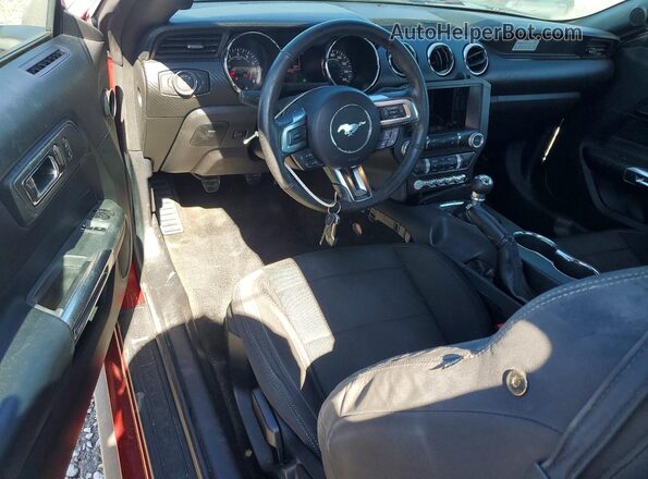 1FA6P8AM9H5212714 2017 FORD MUSTANG Red Вид панелі приладів