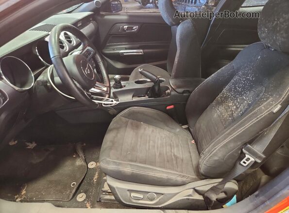 1FA6P8CF0G5285662 2016 FORD MUSTANG Оранжевый Вид салона спереди