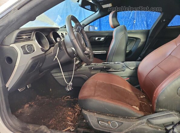 1FA6P8CF1H5212740 2017 FORD MUSTANG White Front interior view