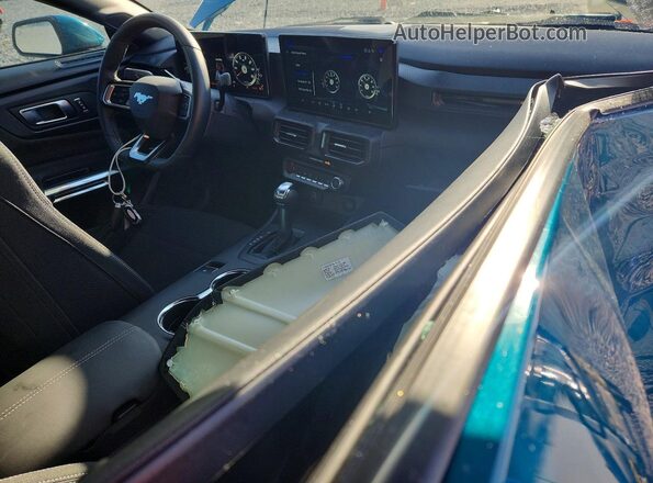 1FA6P8TH7T5117190 2026 FORD MUSTANG Turquoise Vista del salpicadero