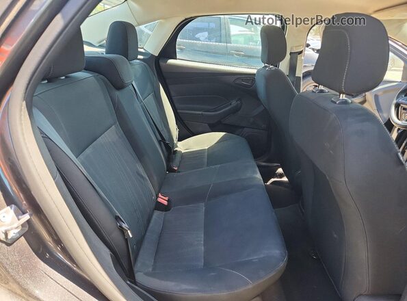 1FADP3E20JL260574 2018 FORD FOCUS Gray Vista de los asientos traseros