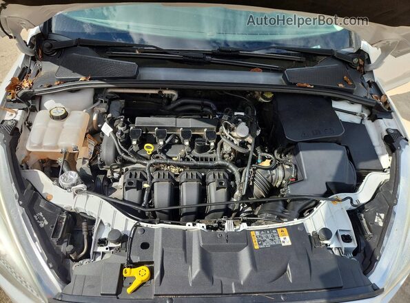 1FADP3E23GL389546 2016 FORD FOCUS White Rear interior view