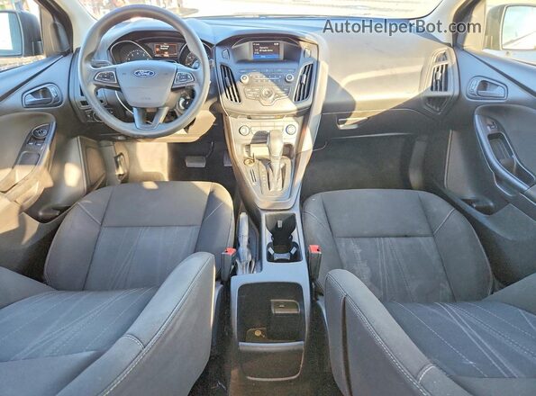 1FADP3E25JL291576 2018 FORD FOCUS Gray Dashboard view