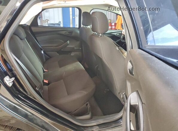 1FADP3E2XGL288150 2016 FORD FOCUS Blue უკანა სავარძლების ხედი