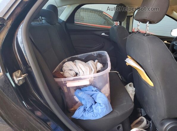 1FADP3F21HL253786 2017 FORD FOCUS Black Vista de los asientos traseros