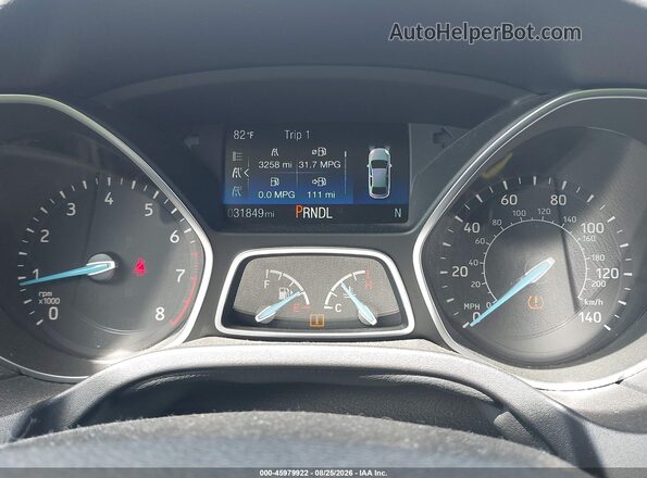 1FADP3F21JL328881 2018 FORD FOCUS Серебряный Вид задних сидений