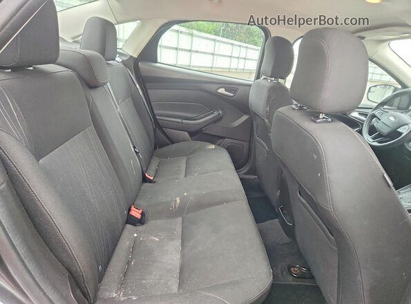 1FADP3F22HL268054 2017 FORD FOCUS Gray უკანა სავარძლების ხედი