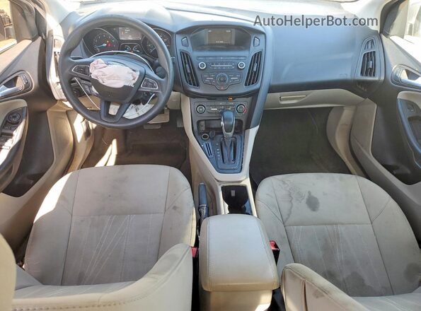 1FADP3F24JL317017 2018 FORD FOCUS Silver Widok deski rozdzielczej