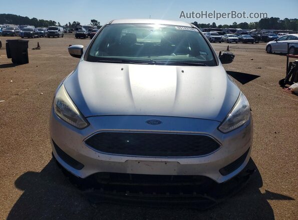 1FADP3F24JL317017 2018 FORD FOCUS Silver Widok z przodu