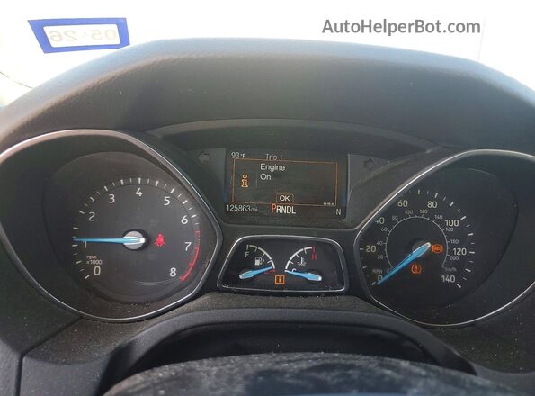 1FADP3F24JL317017 2018 FORD FOCUS Silver Widok zestawu wskaźników