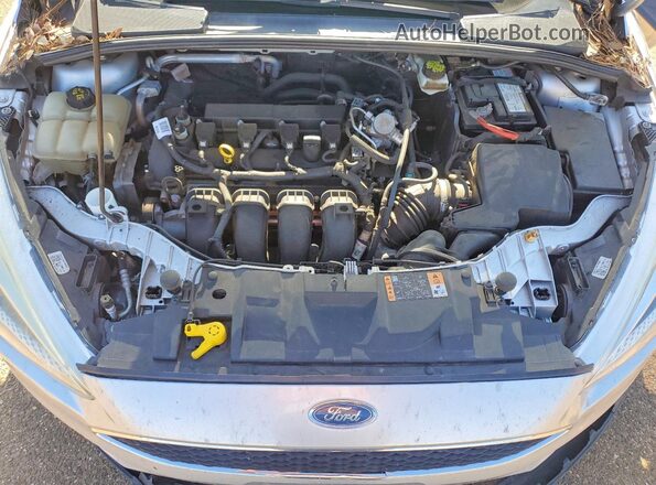 1FADP3F24JL317017 2018 FORD FOCUS Silver Widok wnętrza z tyłu