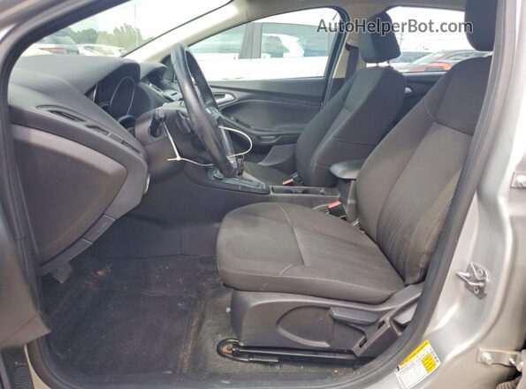 1FADP3F25GL244054 2016 FORD FOCUS Silver Front interior view