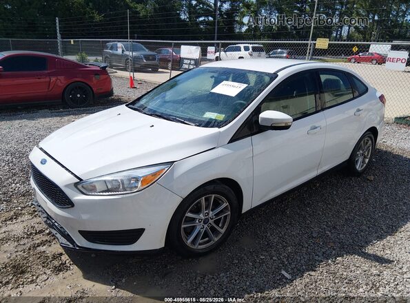 1FADP3F25HL300057 2017 FORD FOCUS Белый Передняя левая четверть