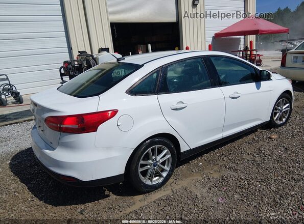 1FADP3F25HL300057 2017 FORD FOCUS Белый Задняя правая четверть