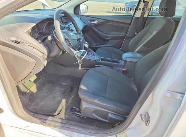 1FADP3F26GL306299 2016 FORD FOCUS White წინა სალონის ხედი