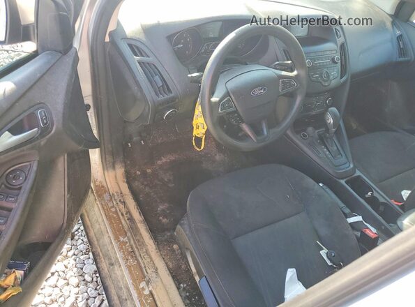 1FADP3F26JL218232 2018 FORD FOCUS Silver Առջևի վահանակի տեսք