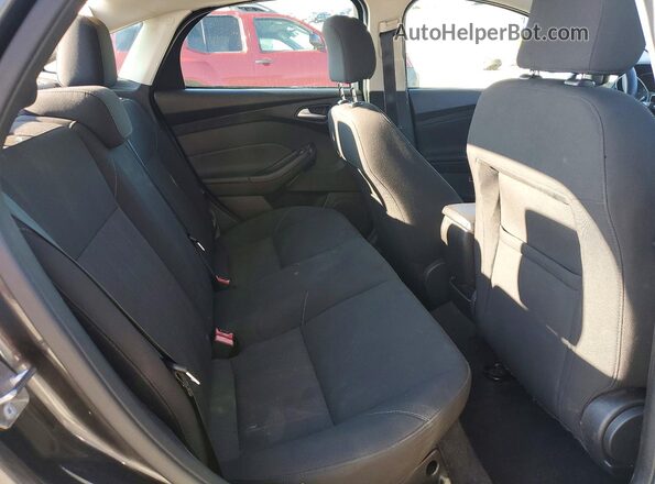 1FADP3F27GL280635 2016 FORD FOCUS Gray Rear seats view