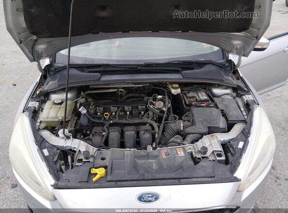 1FADP3F27HL225989 2017 FORD FOCUS Silver Widok z tyłu