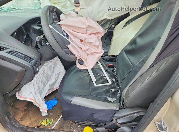 1FADP3F28HL264087 2017 FORD FOCUS Tan Widok wnętrza z przodu