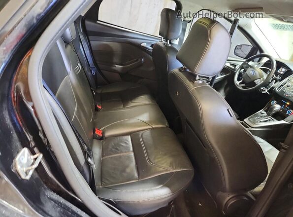 1FADP3F29GL313246 2016 FORD FOCUS Black Widok tylnych siedzeń
