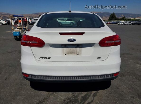 1FADP3F29HL216517 2017 FORD FOCUS White Widok z tyłu