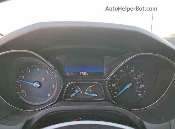 1FADP3F29HL216517 2017 FORD FOCUS White Widok zestawu wskaźników