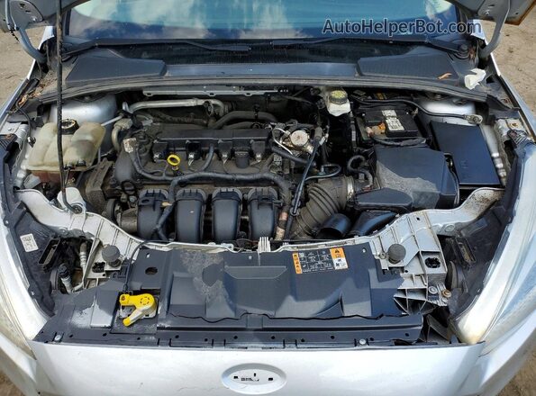 1FADP3F2XJL206679 2018 FORD FOCUS Silver Widok wnętrza z tyłu