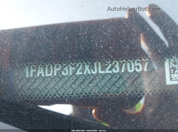 1FADP3F2XJL237057 2018 FORD FOCUS Blue Widok komory silnika